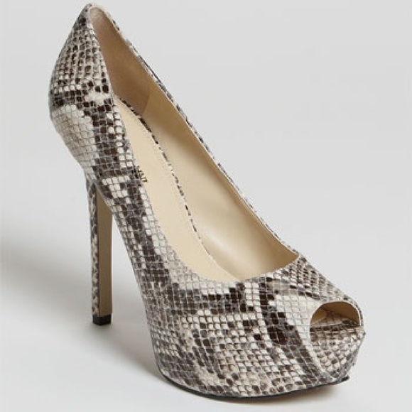 enzo angiolini snakeskin pumps